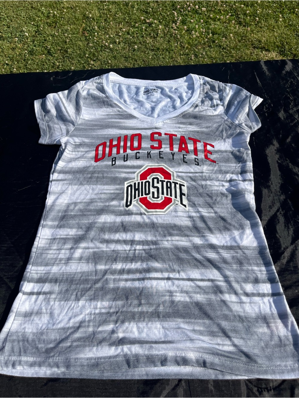Ohio State Buckeyes Women's White Graphic Tee - V-Neck